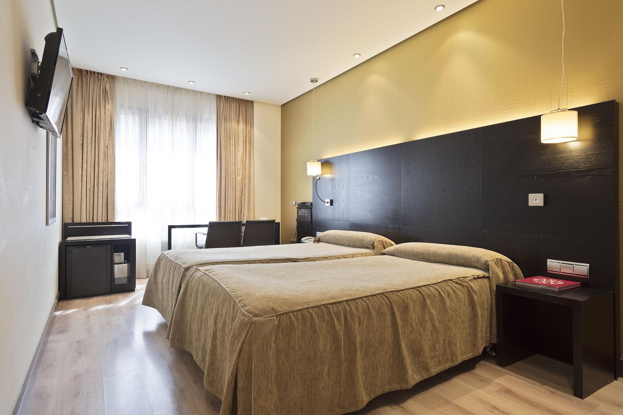 Occidental Pamplona Hotel Екстериор снимка