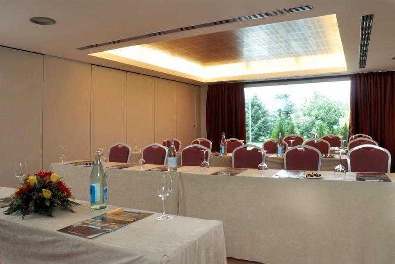 Occidental Pamplona Hotel Екстериор снимка