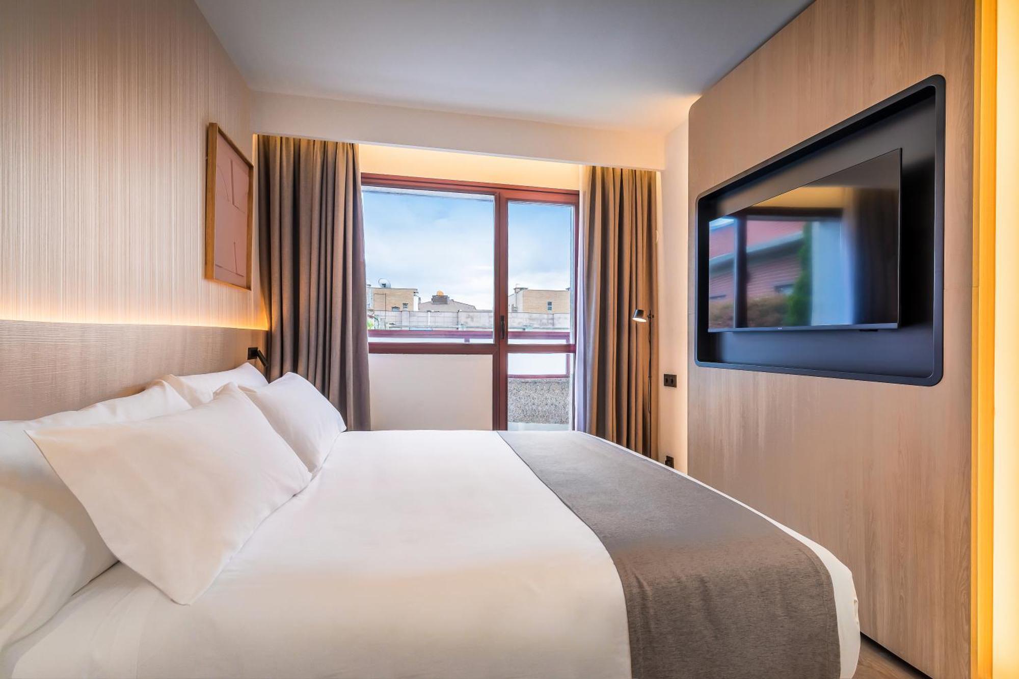 Occidental Pamplona Hotel Екстериор снимка