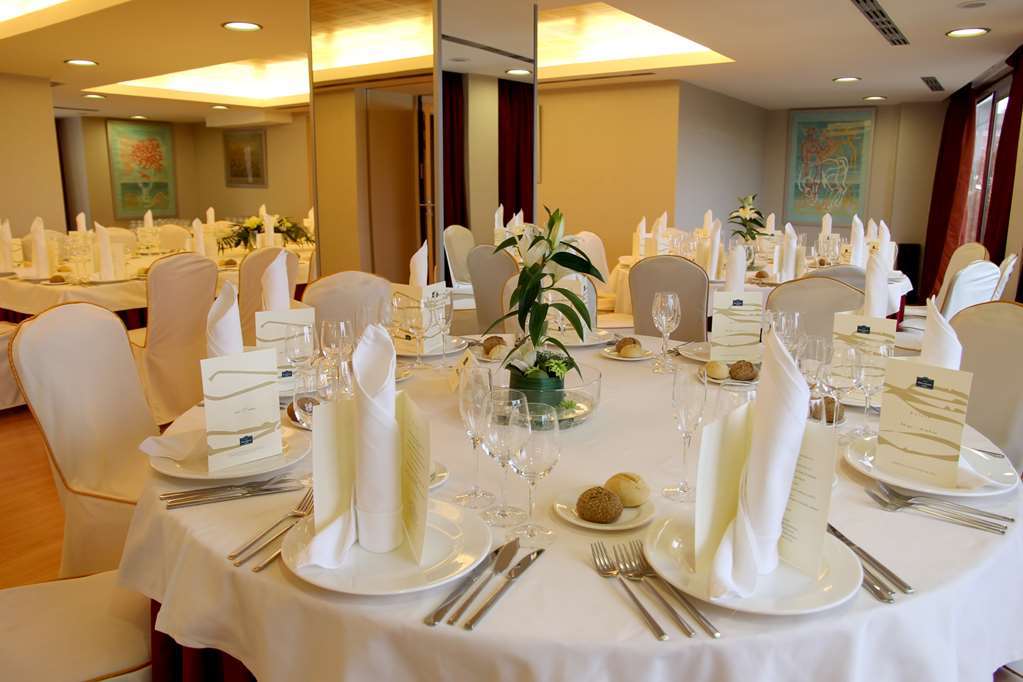 Occidental Pamplona Hotel Съоръжения снимка