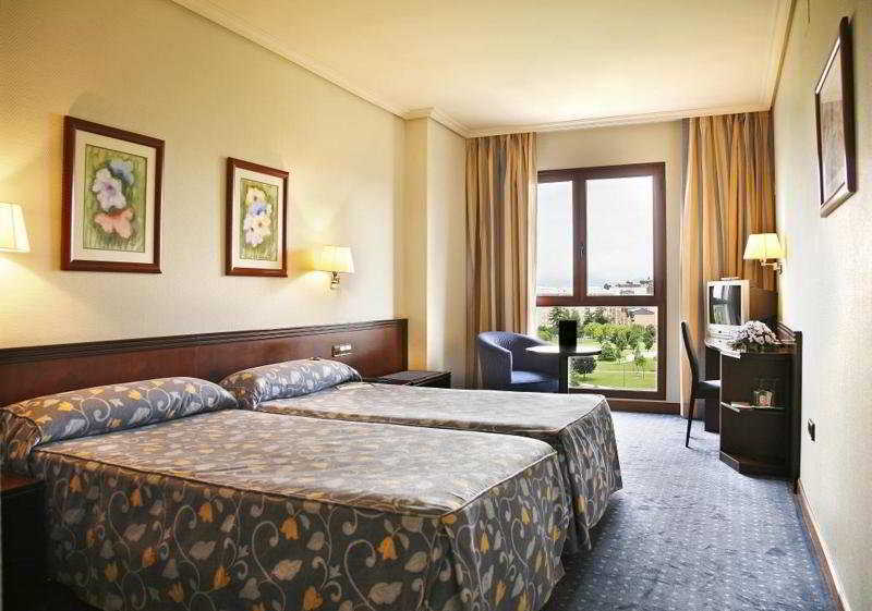 Occidental Pamplona Hotel Стая снимка