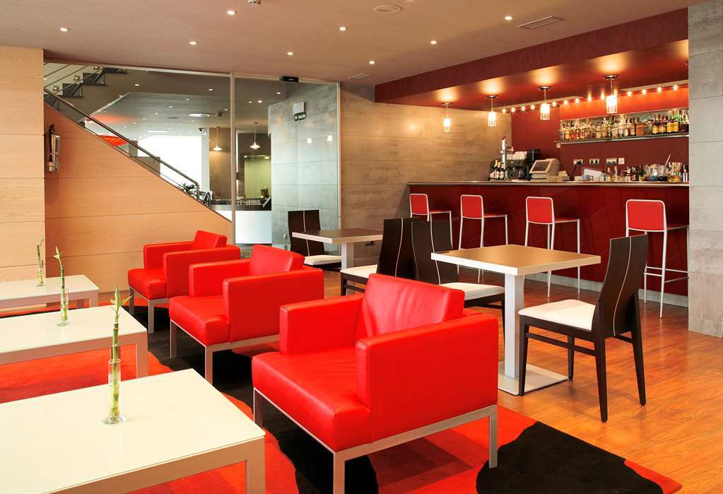 Occidental Pamplona Hotel Ресторант снимка