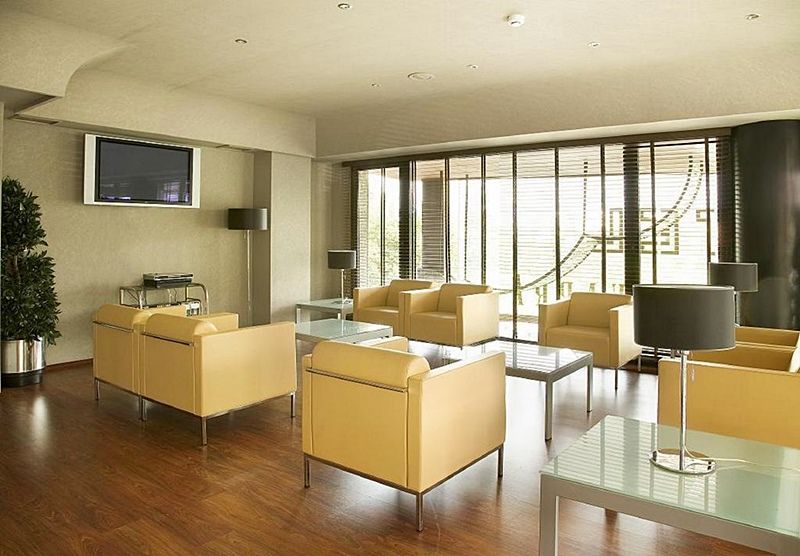 Occidental Pamplona Hotel Екстериор снимка